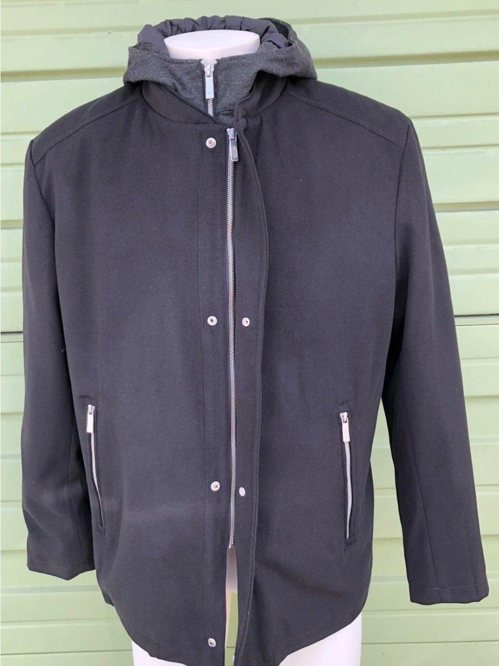 Zara Men’s 
Black Hooded Zip Jacket with Gray Trim retails $189 EUC